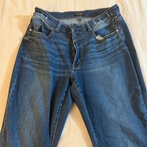 Judy Blue Medium Blue Straight Leg Jeans